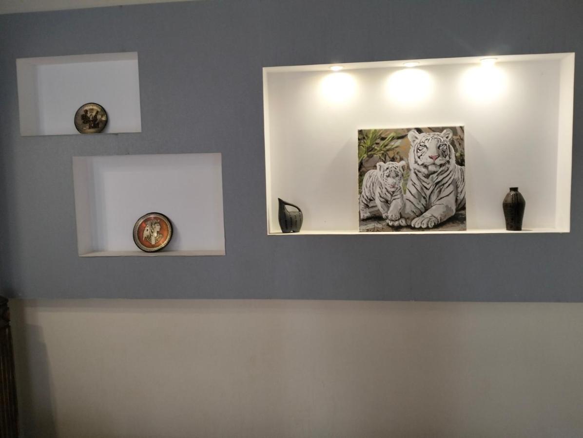 Apartment On 8 Marta Nikolayev Bagian luar foto