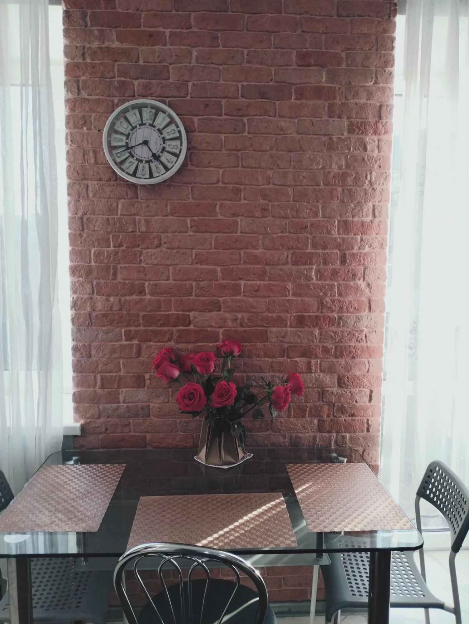 Apartment On 8 Marta Nikolayev Bagian luar foto